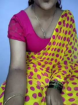 lovelygirl4567 online show from April 4, 2026, 6:05 pm