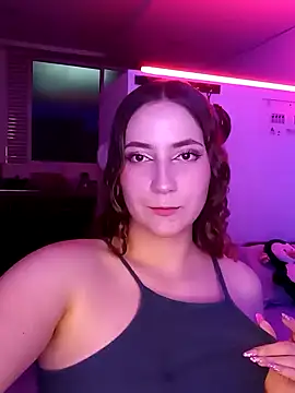 Snapshot of CuteSky__ chatting on January 10, 2025, 1:42 am CuteSky online show from January 10, 2025, 1:42 am