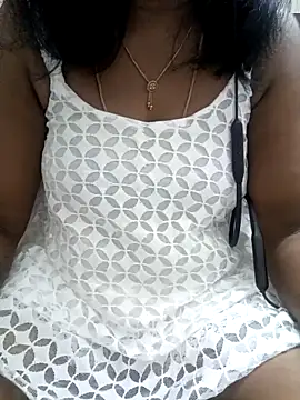 Tamil Vishalini online show from September 17, 2025, 8:49 am