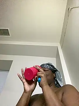 DamnBubbles online show from January 17, 2025, 6:36 am