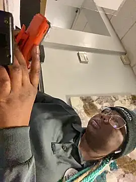 DamnBubbles online show from January 19, 2025, 9:45 pm