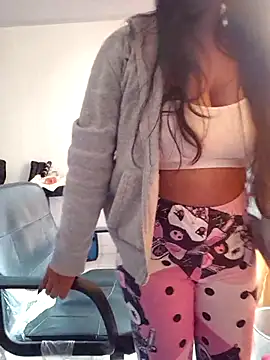 Snapshot of PaulaOrtiz_1 chatting on April 27, 2026, 1:42 pm PaulaOrtiz 1 online show from April 27, 2026, 1:42 pm