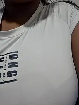 Snapshot of PaulaOrtiz_1 chatting on April 28, 2026, 1:48 am PaulaOrtiz 1 online show from April 28, 2026, 1:48 am