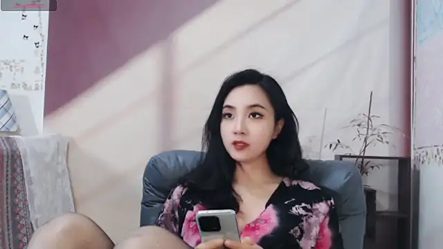 Snapshot of xiaotiantian-76 chatting on January 12, 2025, 12:01 pm xiaotiantian-76 online show from January 12, 2025, 12:01 pm