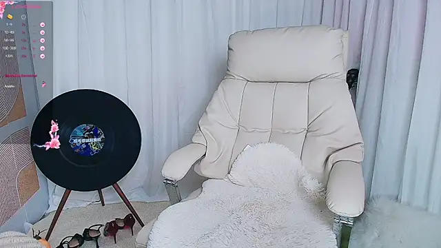 Snapshot of xiaotiantian-76 chatting on November 5, 2025, 3:28 am xiaotiantian-76 online show from November 5, 2025, 3:28 am