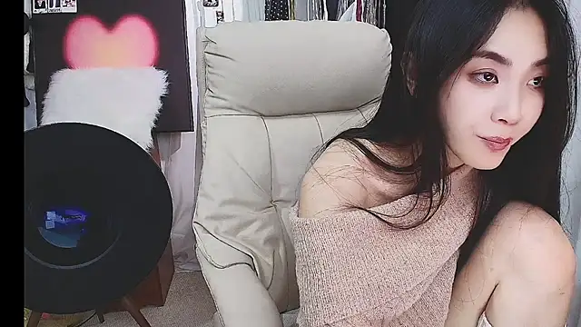 Snapshot of xiaotiantian-76 chatting on December 16, 2025, 2:33 pm xiaotiantian-76 online show from December 16, 2025, 2:33 pm