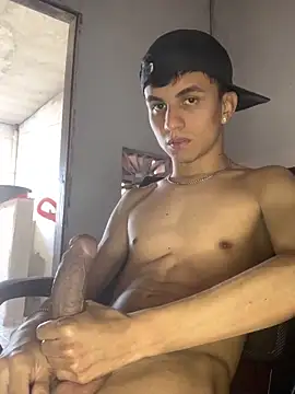 gabrielzinnnn085 online show from November 19, 2025, 7:03 pm