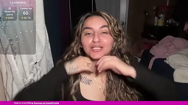 mamifresita online show from February 2, 2026, 4:22 am