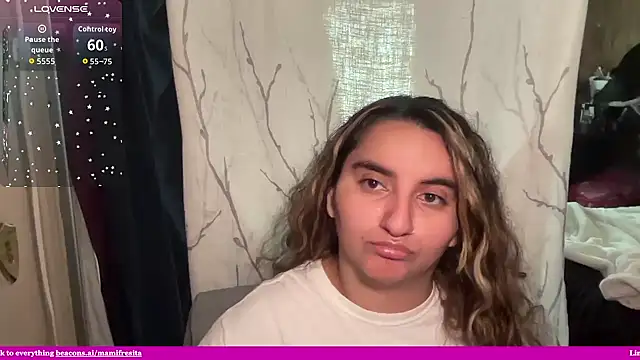 mamifresita online show from February 24, 2026, 11:03 pm