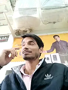 Snapshot of Tarun_0026 chatting on February 14, 2025, 10:07 am Tarun 0026 online show from February 14, 2025, 10:07 am