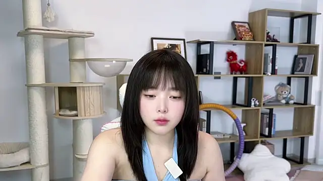 Chenjing0 online show from April 16, 2026, 1:23 pm