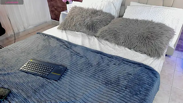 Scarlet lace online show from March 5, 2025, 7:38 pm