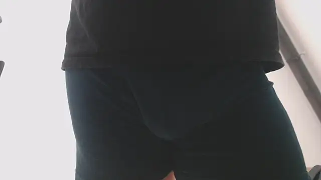 calypsohot online show from February 24, 2026, 2:48 pm