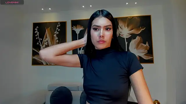 NiaSalvatore online show from March 2, 2025, 11:39 am