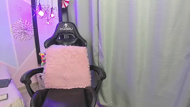 katy handerson online show from February 6, 2025, 7:51 pm