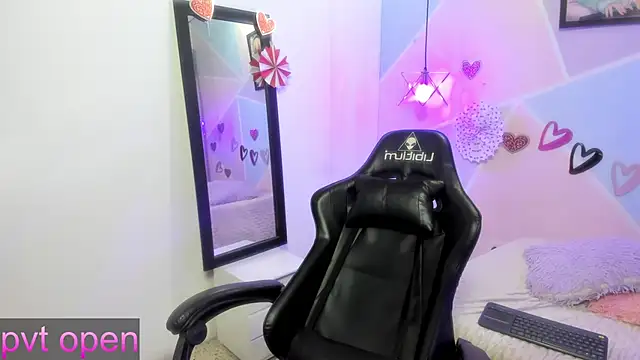 katy handerson online show from March 6, 2025, 1:37 am