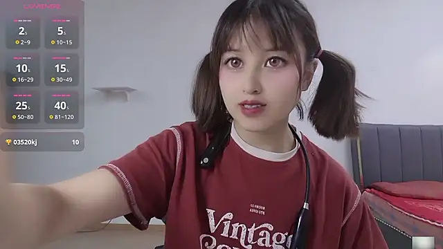 Lucky-xiuxiu online show from September 11, 2025, 5:07 am