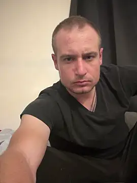 Snapshot of Golden_Alex chatting on December 31, 2024, 3:20 pm Golden Alex online show from December 31, 2024, 3:20 pm