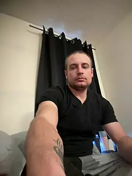 Snapshot of Golden_Alex chatting on January 3, 2025, 3:33 pm Golden Alex online show from January 3, 2025, 3:33 pm