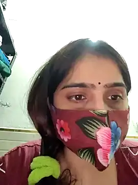 shreya1765 online show from January 15, 2025, 5:05 pm