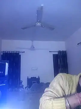 Snapshot of MAGNETICDADDY8 chatting on January 3, 2025, 12:52 pm MAGNETICDADDY8 online show from January 3, 2025, 12:52 pm