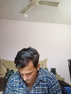 Snapshot of MAGNETICDADDY8 chatting on March 12, 2025, 9:34 am MAGNETICDADDY8 online show from March 12, 2025, 9:34 am