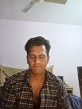 Snapshot of MAGNETICDADDY8 chatting on March 12, 2025, 1:19 pm MAGNETICDADDY8 online show from March 12, 2025, 1:19 pm