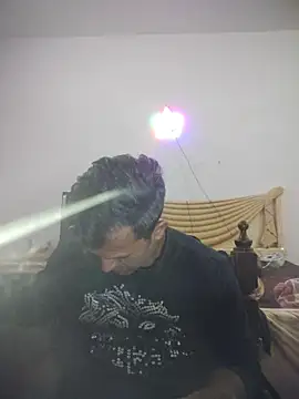 Snapshot of MAGNETICDADDY8 chatting on October 18, 2025, 9:59 pm MAGNETICDADDY8 online show from October 18, 2025, 9:59 pm