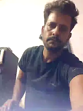 Snapshot of MAGNETICDADDY8 chatting on November 8, 2025, 5:01 pm MAGNETICDADDY8 online show from November 8, 2025, 5:01 pm