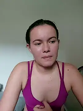 Snapshot of camillebr chatting on January 13, 2025, 3:26 pm camillebr online show from January 13, 2025, 3:26 pm