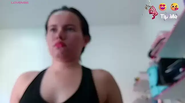 Snapshot of camillebr chatting on January 29, 2025, 5:35 pm camillebr online show from January 29, 2025, 5:35 pm