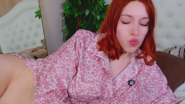 Snapshot of Mikka_Blush chatting on June 3, 2026, 11:21 pm Mikka Blush online show from June 3, 2026, 11:21 pm