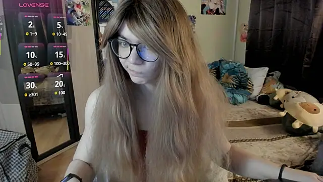 alexiamaleax online show from April 13, 2026, 2:06 am