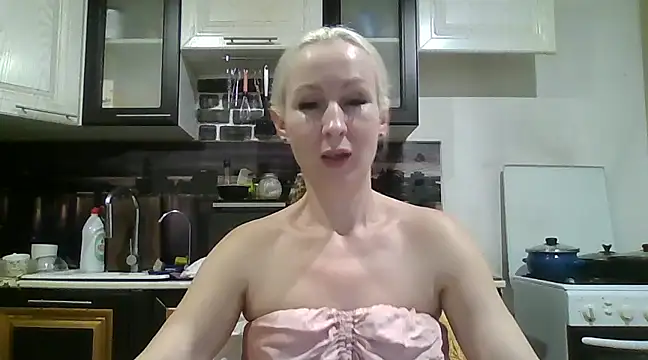 Mariana har777 online show from January 8, 2025, 7:45 pm