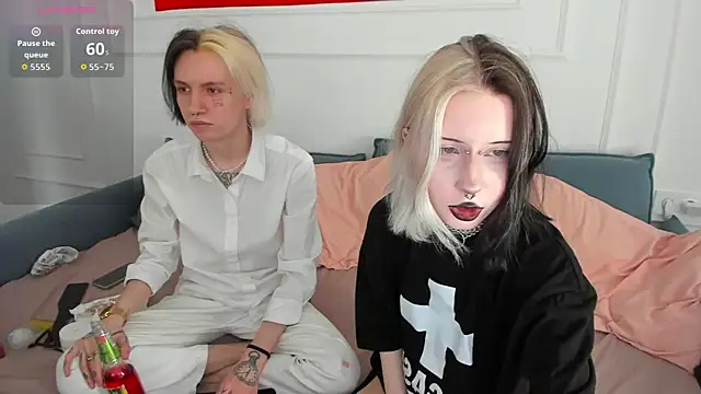 VeryRare TwinS online show from May 1, 2026, 4:39 am