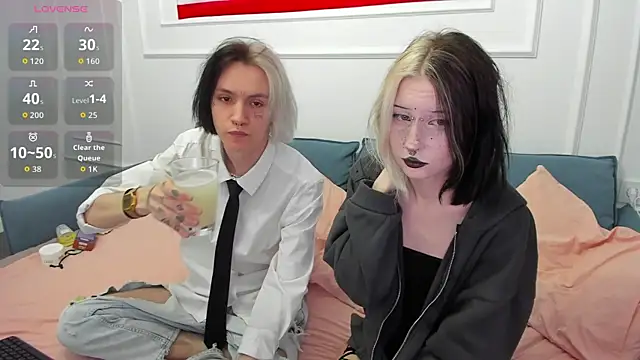 VeryRare TwinS online show from May 5, 2026, 3:31 pm