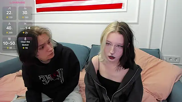 VeryRare TwinS online show from May 10, 2026, 5:51 pm