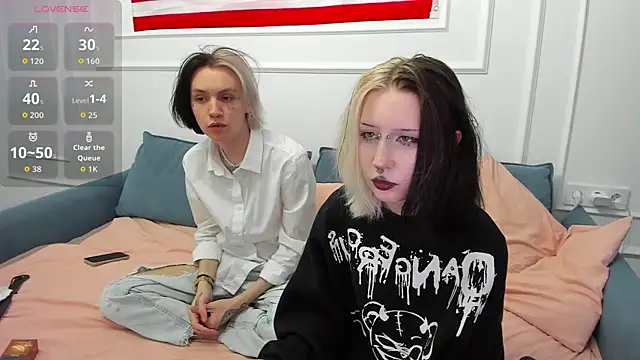 VeryRare TwinS online show from May 11, 2026, 7:22 pm