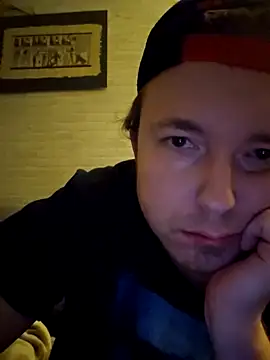 Snapshot of Lucieldark chatting on January 22, 2025, 4:44 pm Lucieldark online show from January 22, 2025, 4:44 pm