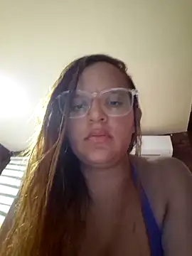 AliceRuivinha2 online show from March 3, 2025, 12:59 am