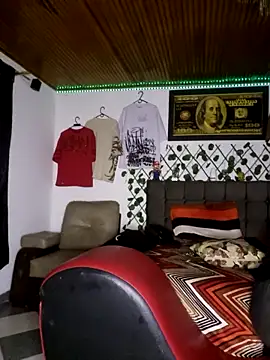 Snapshot of MILLER-LOVE chatting on January 10, 2025, 5:58 am MILLER-LOVE online show from January 10, 2025, 5:58 am