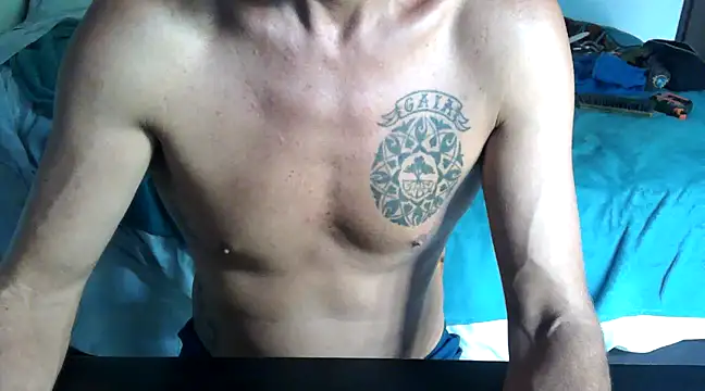 Snapshot of GoloZeusMax chatting on February 7, 2025, 6:34 pm GoloZeusMax online show from February 7, 2025, 6:34 pm