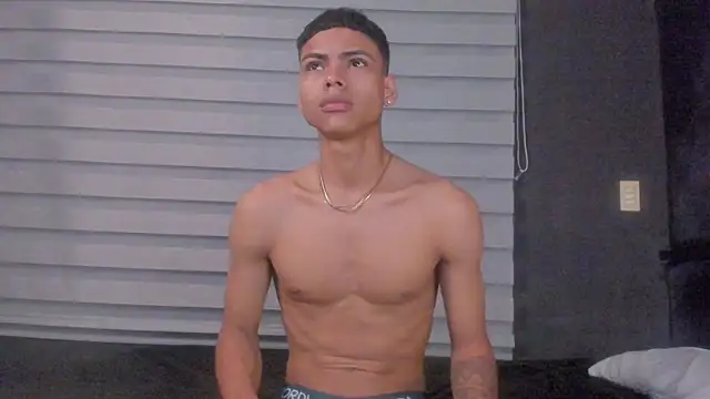 adam piarse01 online show from March 11, 2025, 11:48 pm