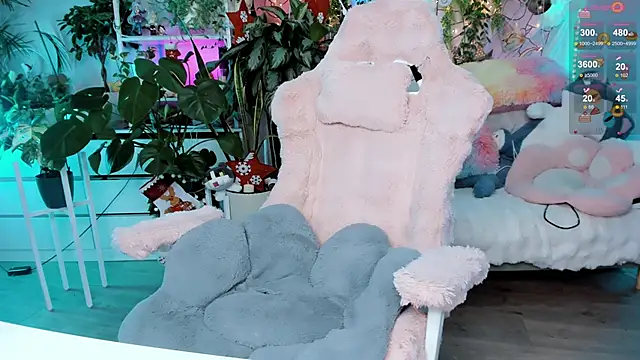 Snapshot of cutelittlepuff chatting on January 27, 2025, 11:33 pm cutelittlepuff online show from January 27, 2025, 11:33 pm