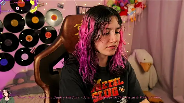 Snapshot of _zephyr_ chatting on May 17, 2026, 9:44 pm zephyr online show from May 17, 2026, 9:44 pm