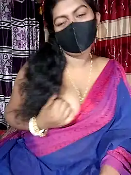 YERY HOT online show from September 29, 2025, 5:18 pm