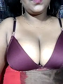 Snapshot of YERY_HOT chatting on March 18, 2026, 5:05 pm YERY HOT online show from March 18, 2026, 5:05 pm