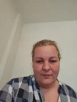 RyleeSherry online show from January 16, 2026, 7:56 am