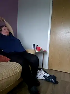 Snapshot of curvy_girl71 chatting on January 4, 2025, 3:39 pm curvy girl71 online show from January 4, 2025, 3:39 pm