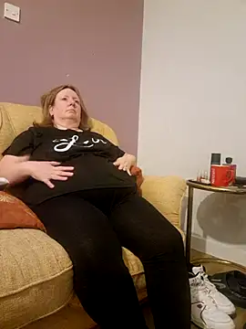 Snapshot of curvy_girl71 chatting on January 12, 2025, 6:59 pm curvy girl71 online show from January 12, 2025, 6:59 pm